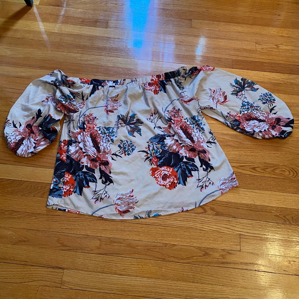 Off the shoulders floral print top